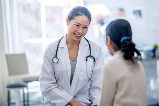 Exercer comme médecin étranger en France : démarches, conditions et opportunités